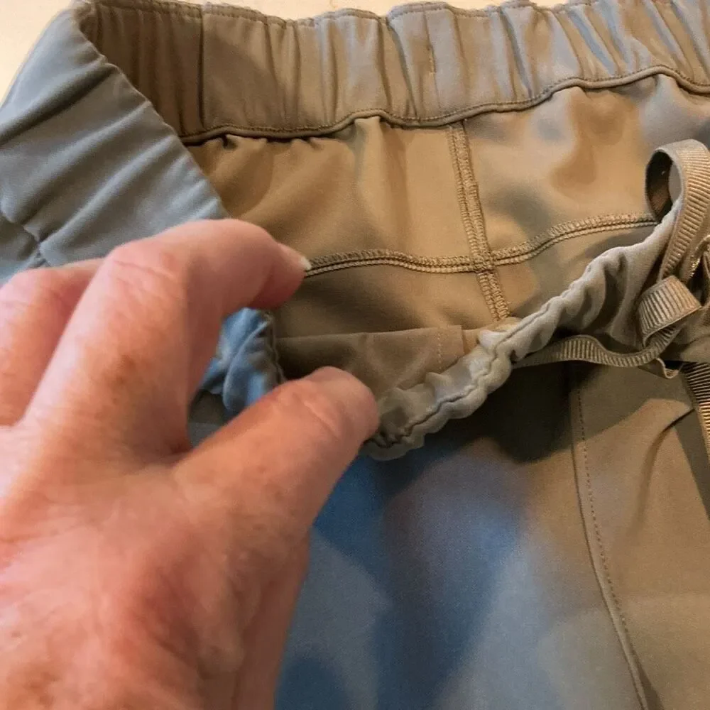 NEW Lululemon On the Fly Woven Crop Pant Sz 6 Grey Sage